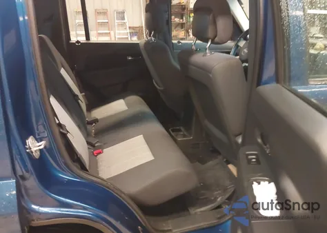 2010 Jeep Liberty Sport из США, поврежденный, VIN 1J4PN2GK8AW180551